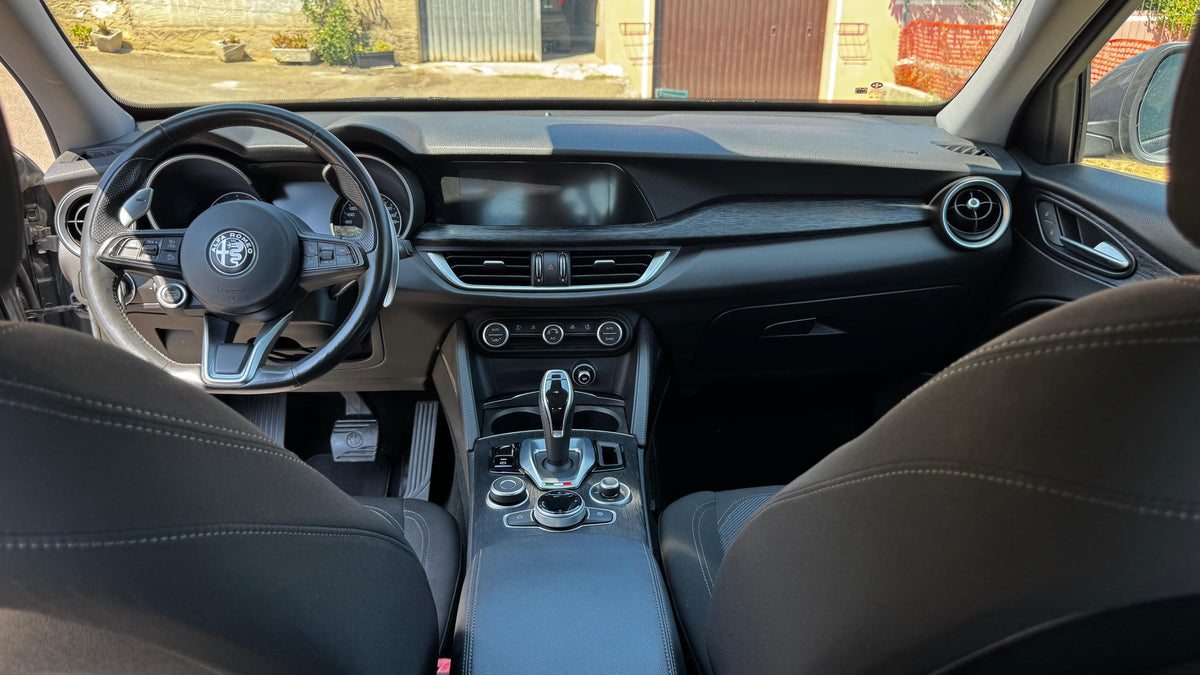 Alfa Romeo Stelvio - foto 2